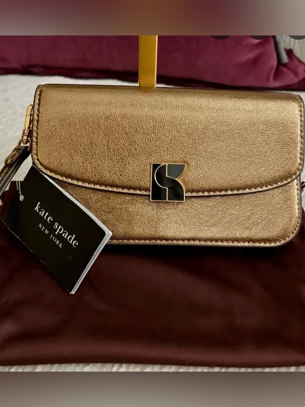 ✨NWT Kate Spade Dakota Crinkle Metallic Gold Flap Wristlet Wallet Clutch KF671
